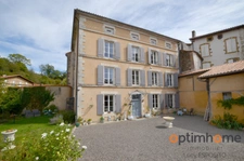 🏡 Maison de caractère du XIXᵉ siècle au cœur de Confolens