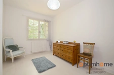 Propriété de 4 chambres au bord de la rivière à vendre