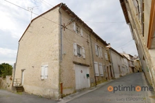 🏡 Maison en pierre au cœur du Ruffec historique