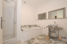 Propriété de 4 chambres au bord de la rivière à vendre