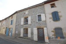 Maison de village avec jardin à LESSAC (16)
