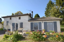 ? Charmante Maison en Pierre à Vendre à Saulgond, Charente ?