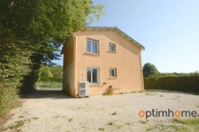 ? Charmante maison familiale de 4 chambres avec grand jardin & vue imprenable – Chasseneuil-sur-Bonnieure, Charente ?