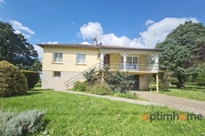 🏡 Charmante maison familiale avec 5 000 m² de terrain dans le paisible village d’Ambernac ! 🌿✨