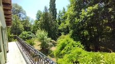 Propriété de 4 chambres au bord de la rivière à vendre