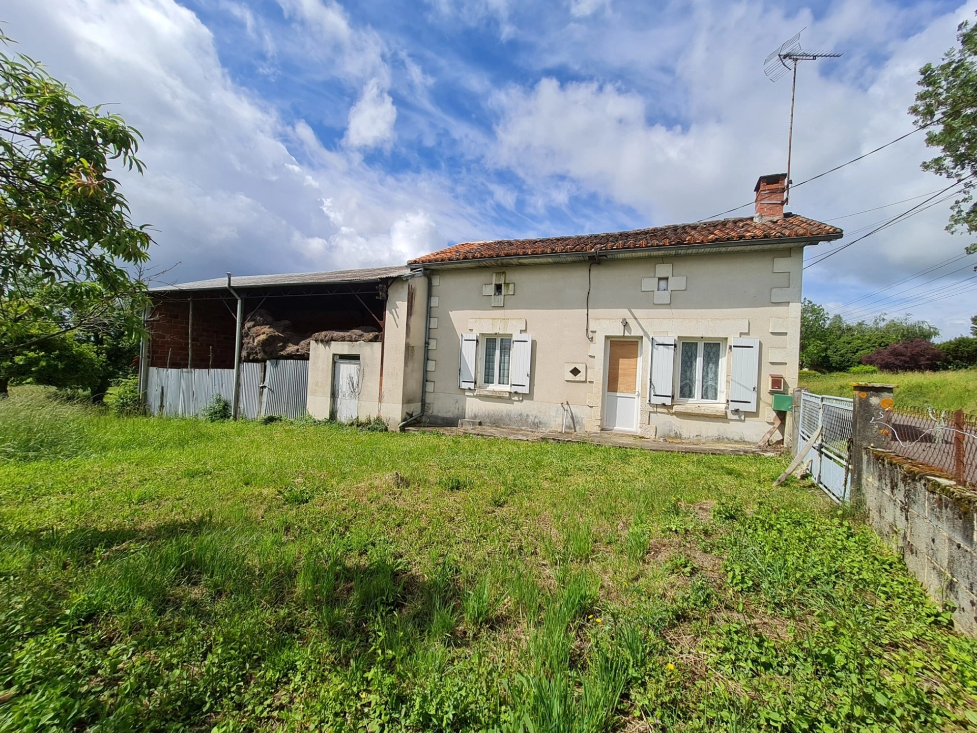 Maison 2 pièces 54 m² · à Nieuil · 54 m² · 35 000 €