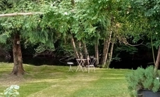 Propriété de 4 chambres au bord de la rivière à vendre