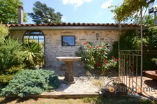 🌿Charmante et Propriété Atypique à Vendre à Nanteuil-en-Vallée🌿
