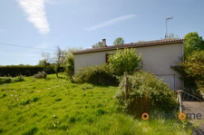 Belle maison Sous-Sol avec jardin seulement 2 minutes du village