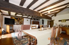 Belle maison en pierre avec grand jardin