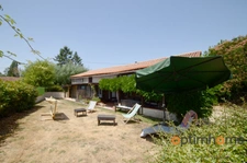 🏡 Charmante Maison en Pierre avec Gîte, Grand Jardin & Piscine à Turgon, en Charente ☀️🌳