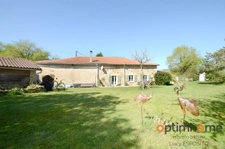 Charmante maison de campagne à Ambernac – Un véritable havre de paix prêt à vous accueillir ! 🌿✨