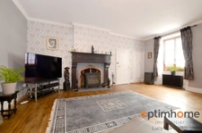 Belle maison avec 8 chambres dans un village pittoresque