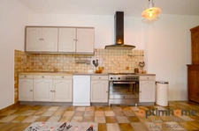 Propriété de 4 chambres au bord de la rivière à vendre