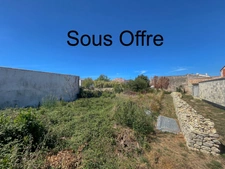 Maison à vendre 4 pièces, au cœur de Sainte-Marie-de-Ré – Parcelle de 1 200 m² avec dépendances en pierre MARIE DE RE (17)