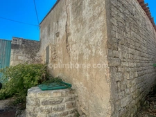 Maison à vendre 4 pièces, au cœur de Sainte-Marie-de-Ré – Parcelle de 1 200 m² avec dépendances en pierre MARIE DE RE (17)