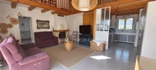 Bourg de Saint-pierre d'Oléron, proche commodités  sur terrain 1300m²: maison 6 chambres  + 2 studios indépendants et 2 garages 