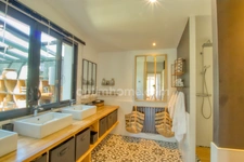 Villa de plain-pied — 174 m² — 4 Chambres - Piscine chauffée - Le Château-d'Oléron