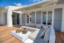 Villa de plain-pied — 174 m² — 4 Chambres - Piscine chauffée - Le Château-d'Oléron