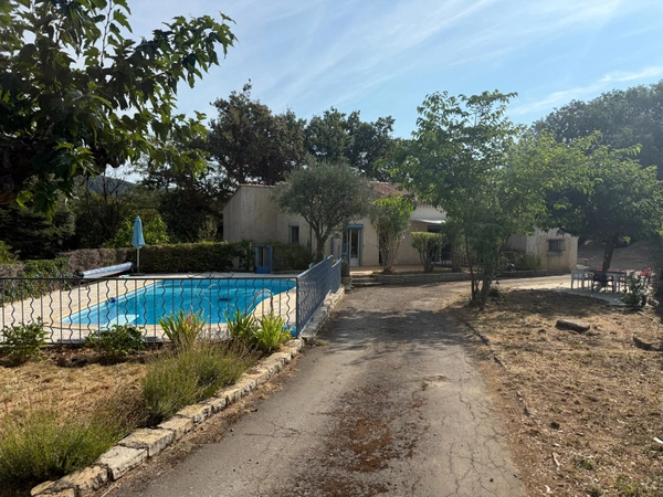 Maison à vendre 5 pièces  terrain, piscine LAVAL PRADEL (30)