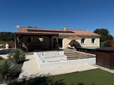 Maison de plain-pied avec piscine à vendre 6 pièces 5 chambres-QUISSAC (30) 1100m2 de terrain 