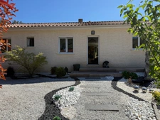 Maison de plain-pied avec piscine à vendre 6 pièces 5 chambres-QUISSAC (30) 1166m2 de terrain 