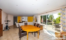 Maison de plain-pied 4 chambres - 184 m2