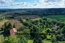 Découvrez cette Propriété Historique à Réalmont : Charme, Espace et Confort Moderne dans un Cadre Exceptionnel !