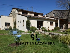 Découvrez le Coup de Cœur du Triangle d’Or : Maison Rénovée au Charme Unique avec Vue Panoramique sur les Vignes Bio!