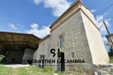 Découvrez ce Pigeonnier du XVIIIème Siècle Rénové avec un Hangar de 300 m² dans le Prestigieux Triangle d'Or !