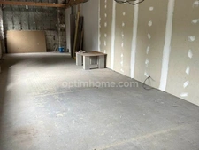 A Vendre : Magnifique Entrepôt de 1410 m² avec un potentiel illimité !