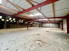 A Vendre : Magnifique Entrepôt de 1410 m² avec un potentiel illimité !