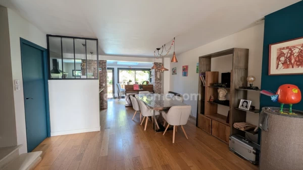 Maison bordelaise rénovée avec piscine - 120 m2 - 3 chambres- Cave de 60m2- 