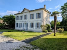 Maison 7 pièces 167 m2 sur terrain de 1500 m2 en partie constructible + 2 hectares de prairie