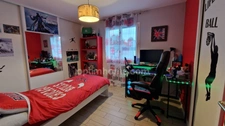 Urgent! Mutation professionnelle: A vendre Maison de 150m2 avec garage, piscine et dépendance.