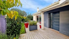 Urgent! Mutation professionnelle: A vendre Maison de 150m2 avec garage, piscine et dépendance.