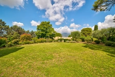 Villa de prestige avec piscine et gardien à MOUANS SARTOUX (06)