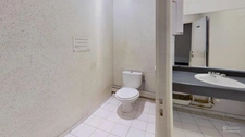 Locaux de bureaux 239 m² au sol (235,94 m² Carrez)