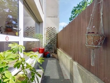 Appartement 4 pièces avec cour et parking