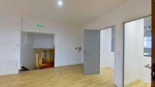 Locaux de bureaux 239 m² au sol (235,94 m² Carrez)