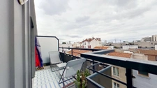 Duplex familial avec terrasse et balcons – Aux portes de Paris