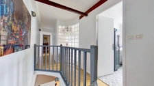 EXCLUSIVITÉ – Appartement Loft Atypique avec Terrasse à 300 m du Métro Robespierre, Quartier des Coutures