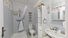 EXCLUSIVITÉ – Appartement Loft Atypique avec Terrasse à 300 m du Métro Robespierre, Quartier des Coutures