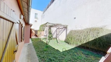 Bien rare aux portes de Paris – Appartement mixte de plein pied à usage d’habitation avec jardin privatif