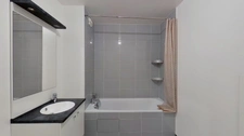 Appartement 3 pièces traversant avec balcon – Quartier des Coutures – Métro Robespierre à 400 m