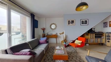 Duplex familial avec terrasse et balcons – Aux portes de Paris