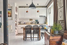 Appartement/ Loft Atypique avec Cour – À 300m du Métro Robespierre (L9)
