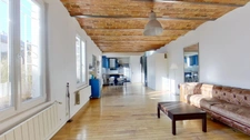 EXCLUSIVITÉ – Appartement Loft Atypique avec Terrasse à 300 m du Métro Robespierre, Quartier des Coutures
