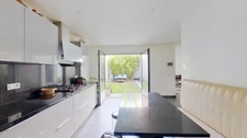 EXCLUSIVITÉ – Maison familiale contemporaine à 300 m du métro Robespierre