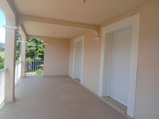 Maison à vendre 8 pièces  (09)